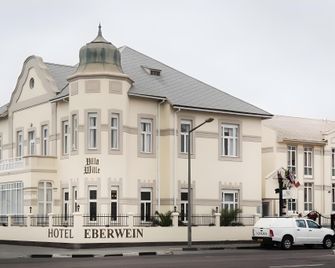 Hotel Eberwein - סוואקופמונד - בניין
