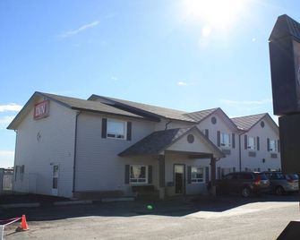 Crossfield Country Inn - Airdrie - Κτίριο