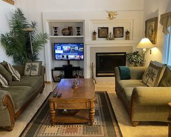 Dreams Come True in this Majestic Home - Peyton - Living room