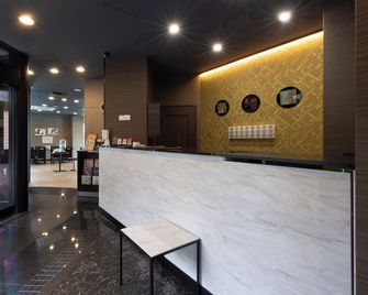 Hotel Arashiyama - Kyoto - Front desk