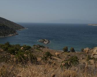 Stone-built Fully Renovated Traditional Apartments - Volissos - Strand