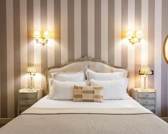 هوتل دو مايل - أنجيه - غرفة نوم