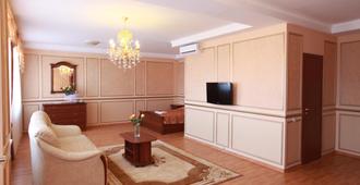 Armada Komfort Hotel - Orenburg - Living room