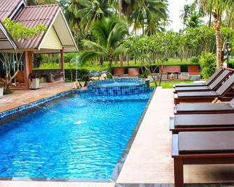 Sunrise Resort - Bang Saphan - Pool