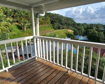 Bungalow Tiare - Raiatea - Parveke