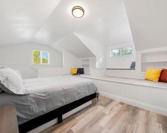 Modern Pristine Comfortable 3bd/2ba Home W/ Pool - Citrus Heights - Habitación