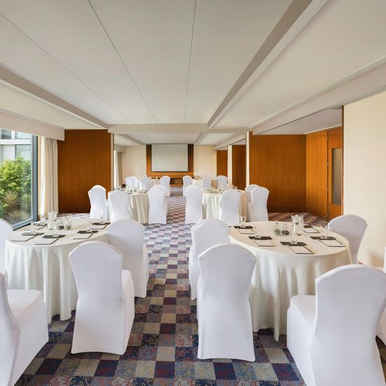 Courtyard by Marriott Hyderabad image 1
