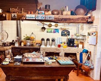 Casas da Ribeira - Alojamento Rural - Seia - Bufê