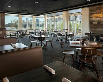 Sheraton Louisville Riverside Hotel - Jeffersonville - Restaurant