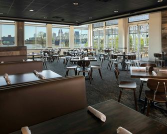 Sheraton Louisville Riverside Hotel - Jeffersonville - Restaurant
