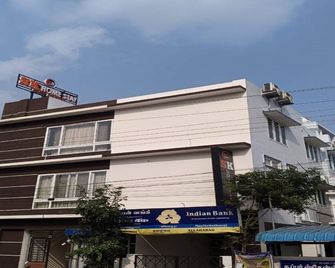 Sk Home Stay - Mayiladuthurai - Building