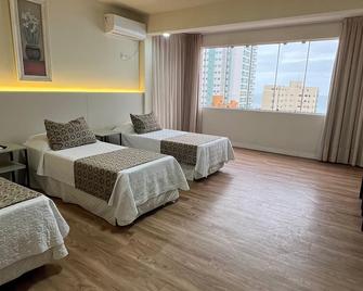 هوتل جيرانيوم - بالنياريو كامبوريو - غرفة نوم