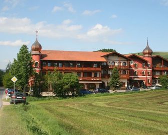 Hotel Böhmerwald - Neukirchen beim Heiligen Blut - Building