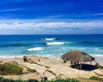 Family Friendly La Jolla WindanSea Beach Home - 2 blocks to the Beach.! - San Diego - Strand