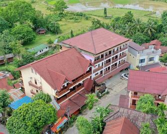 Happy Riverview Hotel - Vang Vieng - Building