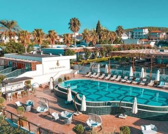 Feniks Priority Hotel - Okurcalar