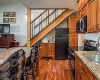 Sunrise C-131 | 1 Bed, 1 Bath - Newry - Cocina
