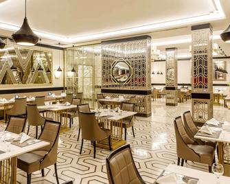 Ramada by Wyndham Istanbul Golden Horn - Istanbul - Restaurant