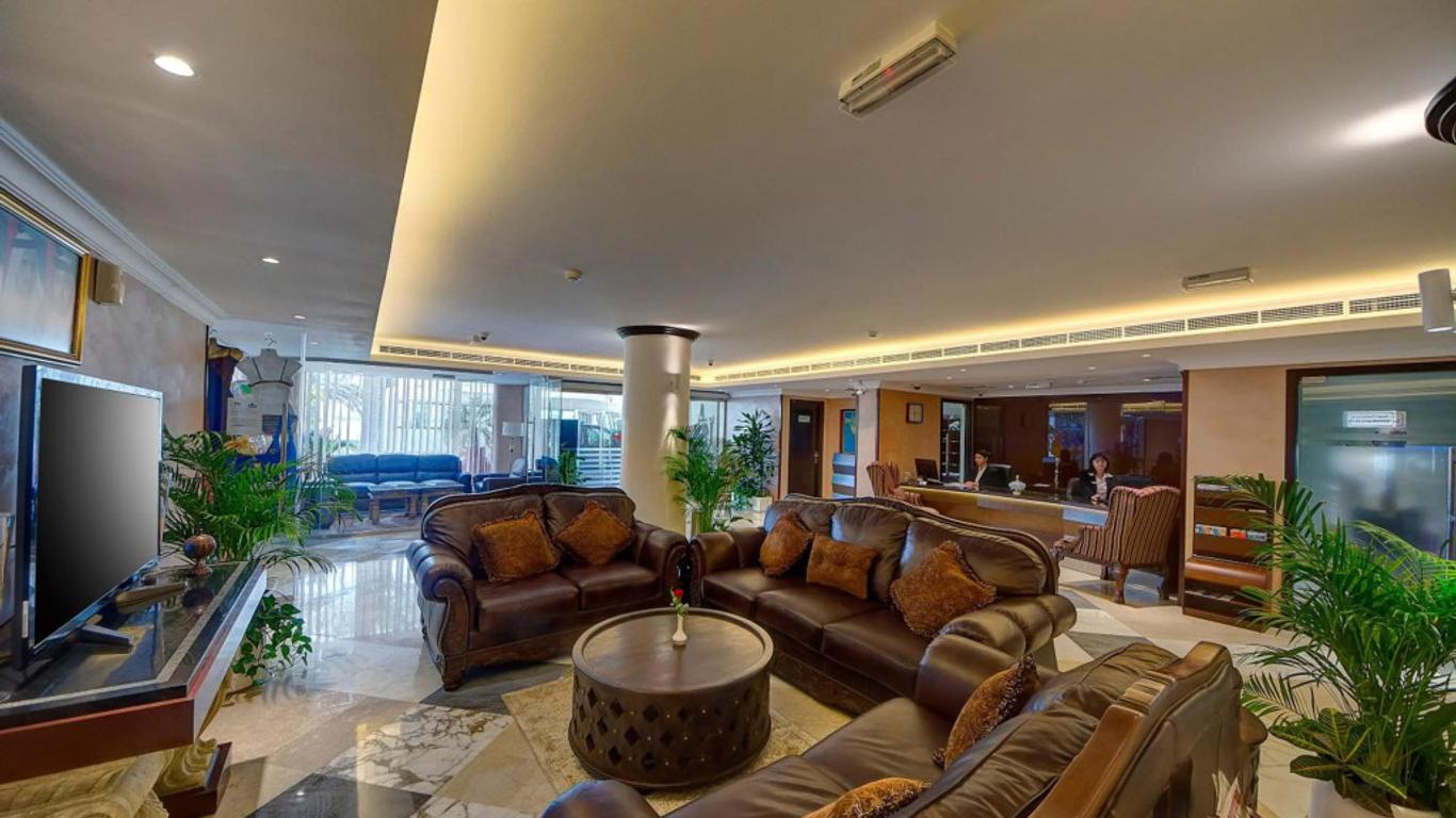 Ajman Beach Hotel - عجمان