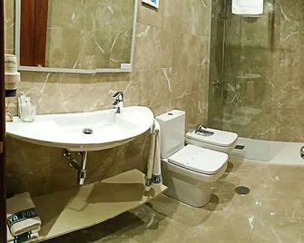 Hotel Playa Poniente - Gijón