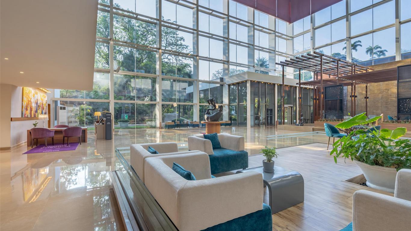 Radisson Blu Plaza Hotel Hyderabad Banjara Hills