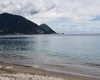 Roseau Beach Hostel - Roseau - Strand