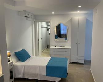 Alojamiento Med The Blue Med - Alicante - Bedroom