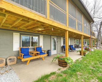 Truman Lake Retreat Large Deck And On-Si - Clinton