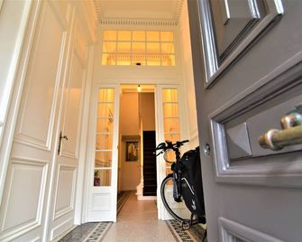 Attic House Zurenborg - אנטוורפן - מסדרון