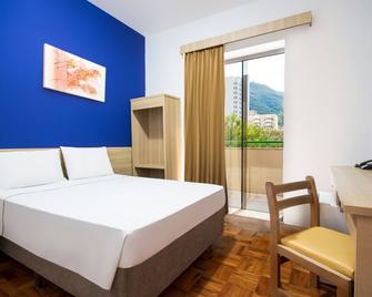 Hotel Plaza Poços de Caldas - Poços de Caldas - Bedroom