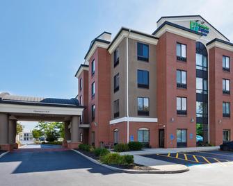 Holiday Inn Express Hotel & Suites Cleveland - Richfield - Richfield - Edificio