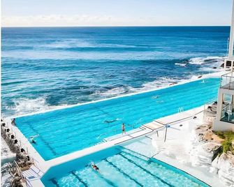 Bondi Beachfront Retreat - Beach views - Sydney - Pool