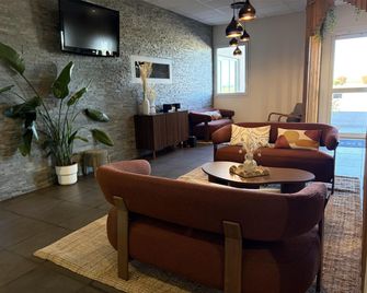 Kyriad Dijon Sud - Longvic - Longvic - Lobby