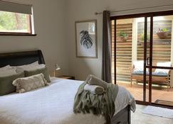 Beautifully appointed, self-contained King room with optional wellness packages. - Margaret River - Schlafzimmer