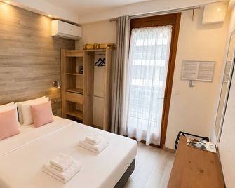 Hotel Des 4 Soleils - Aix-les-Bains