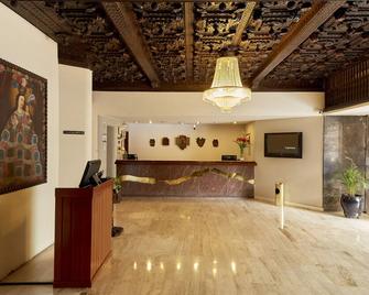 Hotel Carrera - Lima - Front desk