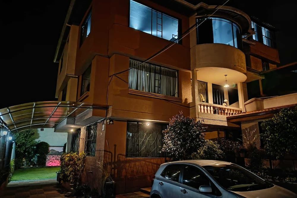 Jardines Ambato - Ambato - Building