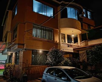 Jardines Ambato - Ambato - Building