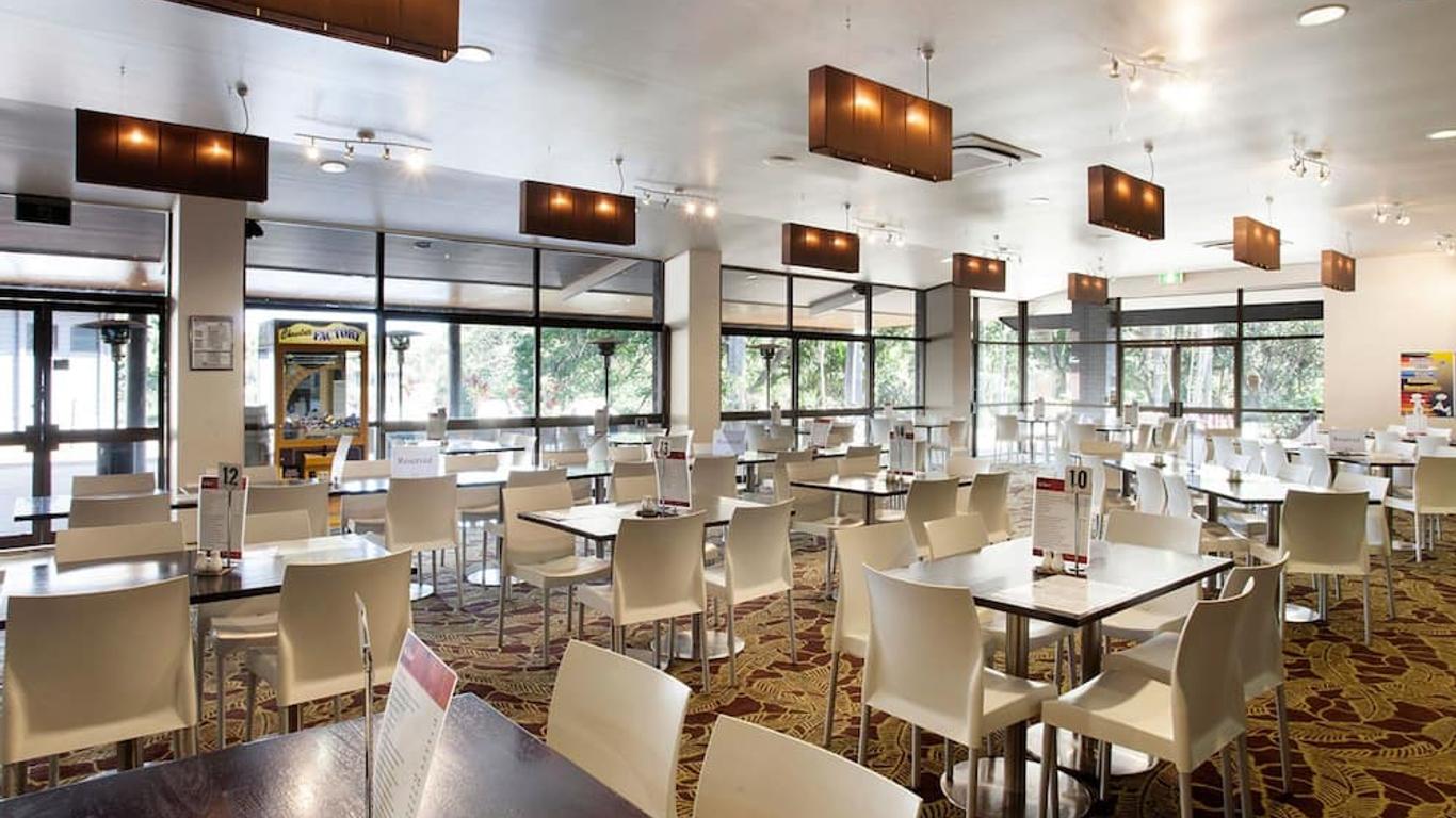 Nightcap at Kondari Resort