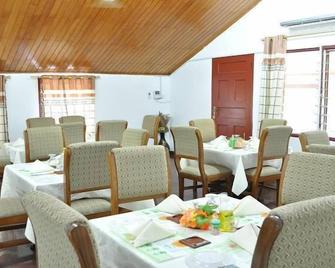 Trust Lodge - Sekondi-Takoradi - Restaurant