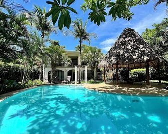 Hotel El Manglar - Playa Grande - Басейн