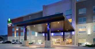 Holiday Inn Express & Suites Great Bend - Great Bend