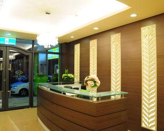 Garden Hotel - Taichung City - Front desk