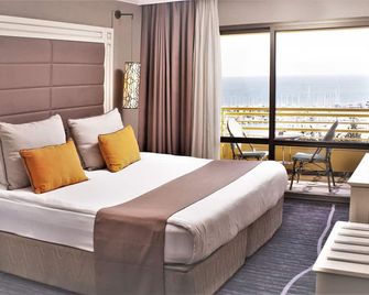 Suhan Seaport Hotel - Kusadasi - Sovrum