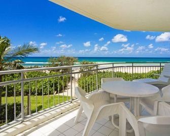 Oceanside Resort - Bilinga - Varanda