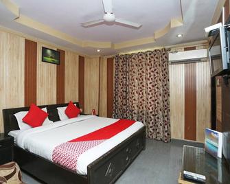 Oyo 10592 Hotel Ganga Palace - Haridwar - Habitación