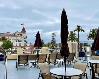 Wow!Coronado Beach Resort sleeps 4 w/ kitchen by Hotel Del-Book 7 days best rate - Coronado - Restaurante