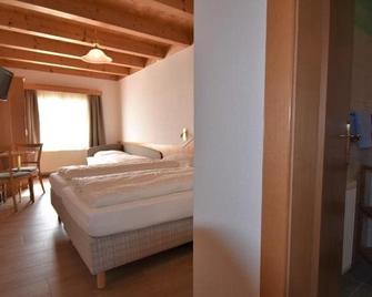 Berggasthof Wallackhaus - Heiligenblut - Bedroom