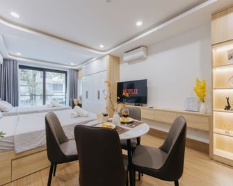 Wisteria Luxury Apartment Hanoi - Hanoi - Comedor