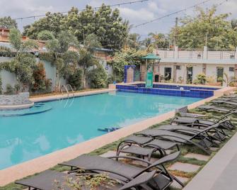 Jjs Hotel And Resort - San Remigio - Pool